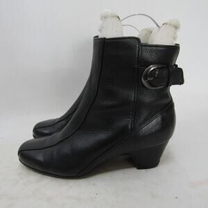 Clarks Womens Sz 7.5 XW Extra Wide Width Black Leather  Zip Ankle  Boots Bootie